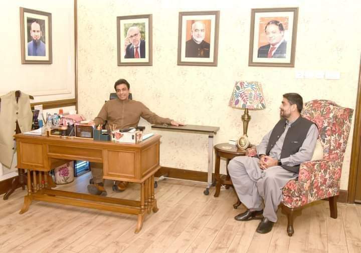 daud_leghari's tweet photo. سردار محمد احمد خان لغاری  کی اپوزیشن لیڈر پنجاب اسمبلی میاں حمزہ شہباز شریف سے ملاقات https://t.co/hecuiKWh6x