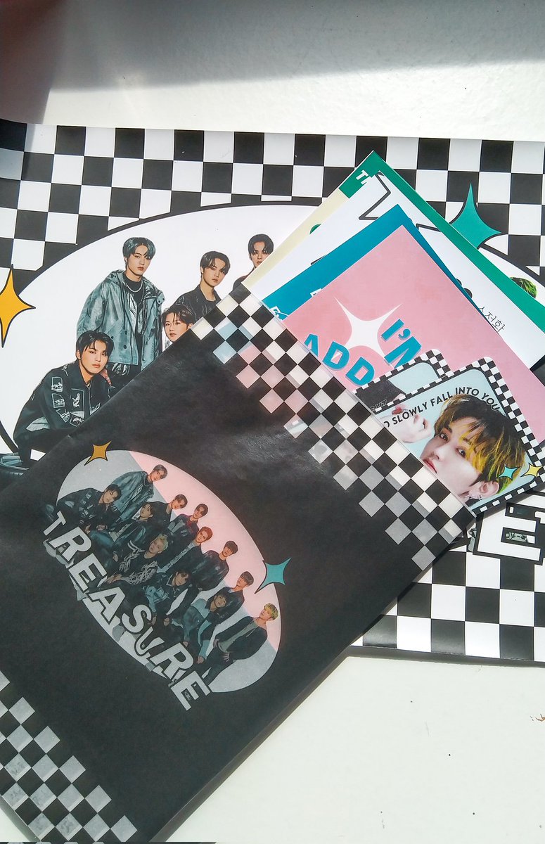 PakParkkk's tweet photo. [Help RT]

Open Pre-Order Jikjin Merch by Miso

Periode 1-7 April 2022
Estimasi 7 hari

Detail produk:
✅Envelope
✅Poster A4
✅Sticker A6 kisscut
✅Random Artprint (2 lyrics 1 member)
✅Random double side photocard
✅Keychain grup

💸40k
Order https://t.co/qZ5hMgqKjV https://t.co/eGAFmCQssS