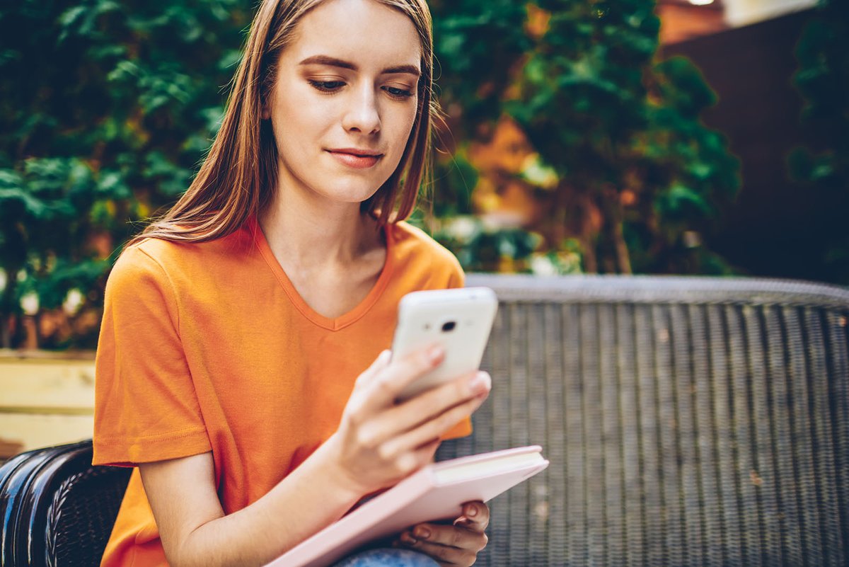 MediaEu's tweet photo. 📢 Independent media networks @entr_en and @SpheraNow will continue producing innovative, trustworthy, cross-border news for young Europeans, with EU support.

Learn more about the @EU_Commission support here➡️https://t.co/jVTLAaKVlL 

#entr_en #spheranow #EuropeanYearOfYouth https://t.co/AtVxjxj84r