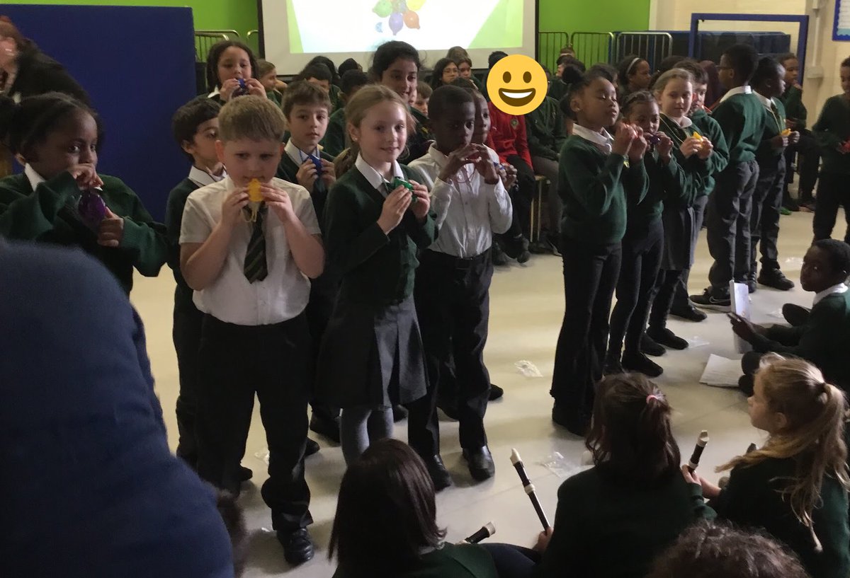 GoldfinchPrmry's tweet photo. On Wednesday our children at Goldfinch celebrated their music achievements by singing and playing various music instruments at Spring Concert. Congratulations to our great singers! #welovemusic #ocarinas #recorders #ukuleles #goldfinchprimary https://t.co/YSRwQ3uNy4