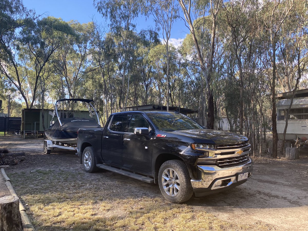 DebMcIntyre1's tweet photo. Silverado meets mastercraft @GM #thanksGMANZ https://t.co/tcQ7icgZR0