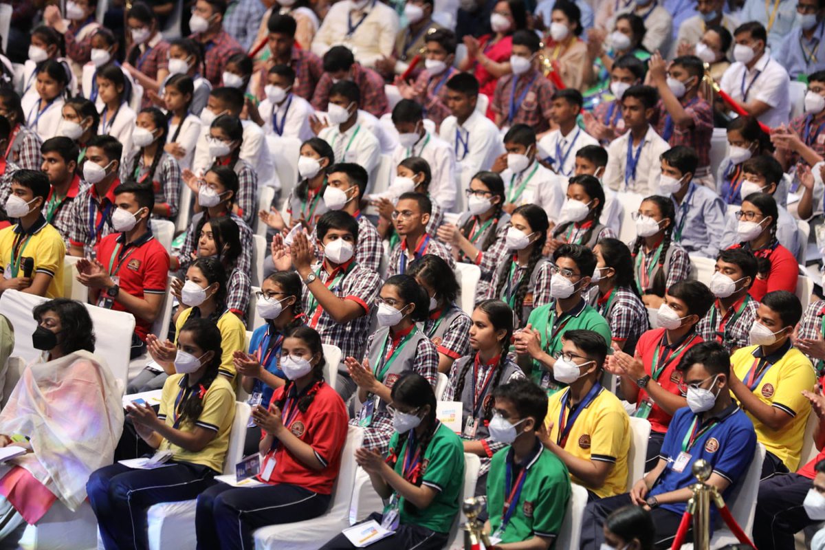 dpradhanbjp's tweet photo. From Karakoram to Kanyakumari and from Kutch to Kohima, I thank all the students, parents, teachers, Hon’ble Governors, Hon’ble CMs, our diaspora and missions abroad for participating in #ParikshaPeCharcha and making it a grand success. https://t.co/W4sN7KCoqy