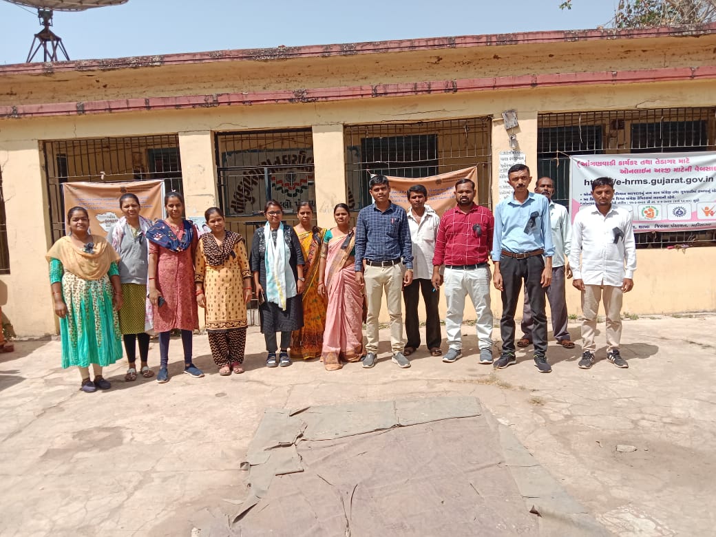 Mahisagargrams1's tweet photo. પાનખરમાં જે તમારી પાસે રહી શકે,
એ જ તમારી વસંતના હક્કદાર હોવા જોઈએ
#RestoreOPS_likeRajasthan
@CMOGuj
@bhupendrapbjp
@FixpayTeam
@nopruf_Guj
@GujaratTalati
@FixpayAdhyapak
@Rakes_Kantharia
@Jashvantdabhi1
@divyeshpanchal
@sandeshnews
@tv9gujarati 
@VtvGujarati https://t.co/BRkUiWyC1q
