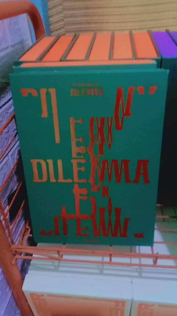 SeoulMagic_ph's tweet photo. ❗ONHAND❗

DIMENSION DILEMMA

💸for only 210 pesos💸

DM for interested

» LOCATION: VISAYAS
» Mop: Gcash
» Mod: J&amp;t and gogo express
» NO REFUNDS
»GOOD QUALITY

𓏔 Onhand and ready to ship
#SHS_ONHANDS https://t.co/ktuSn6b43s