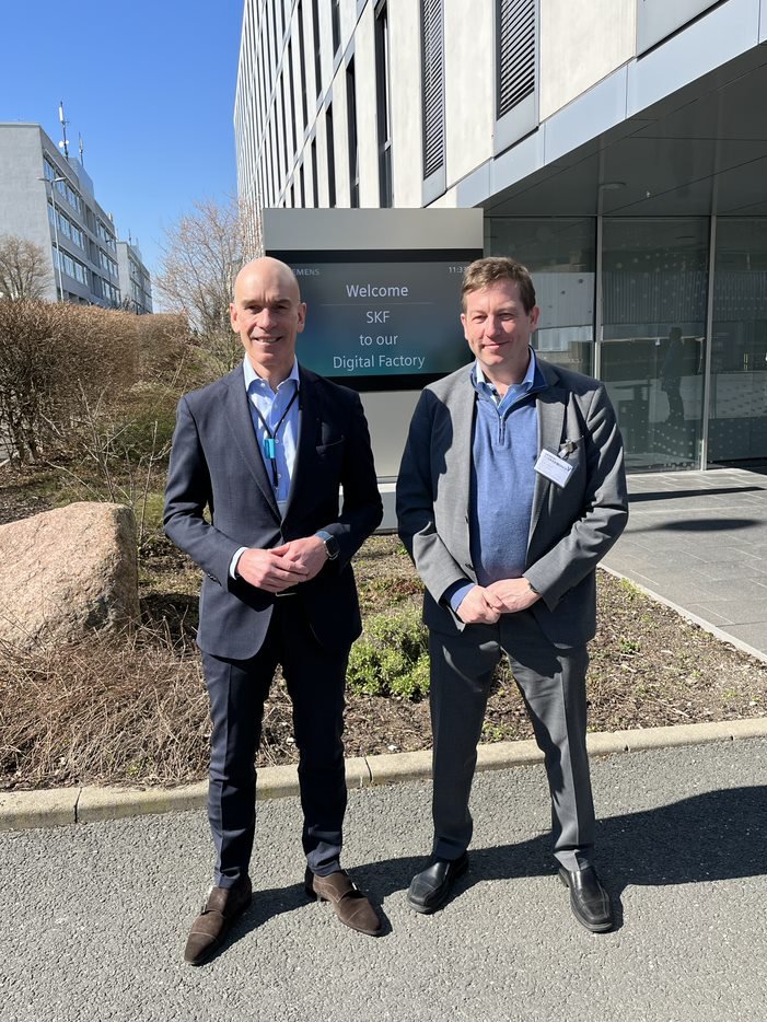Many thanks to the entire SKF team for the visit and the inspiring exchange! We’re especially grateful for the great co-creation and trust during the partnership which drives the #digitaltransformation: 
👉sie.ag/3NGXJa8

<a href="/SKFgroup/">SKF</a> <a href="/siemensindustry/">Siemens Industry</a> <a href="/Siemens/">Siemens</a>