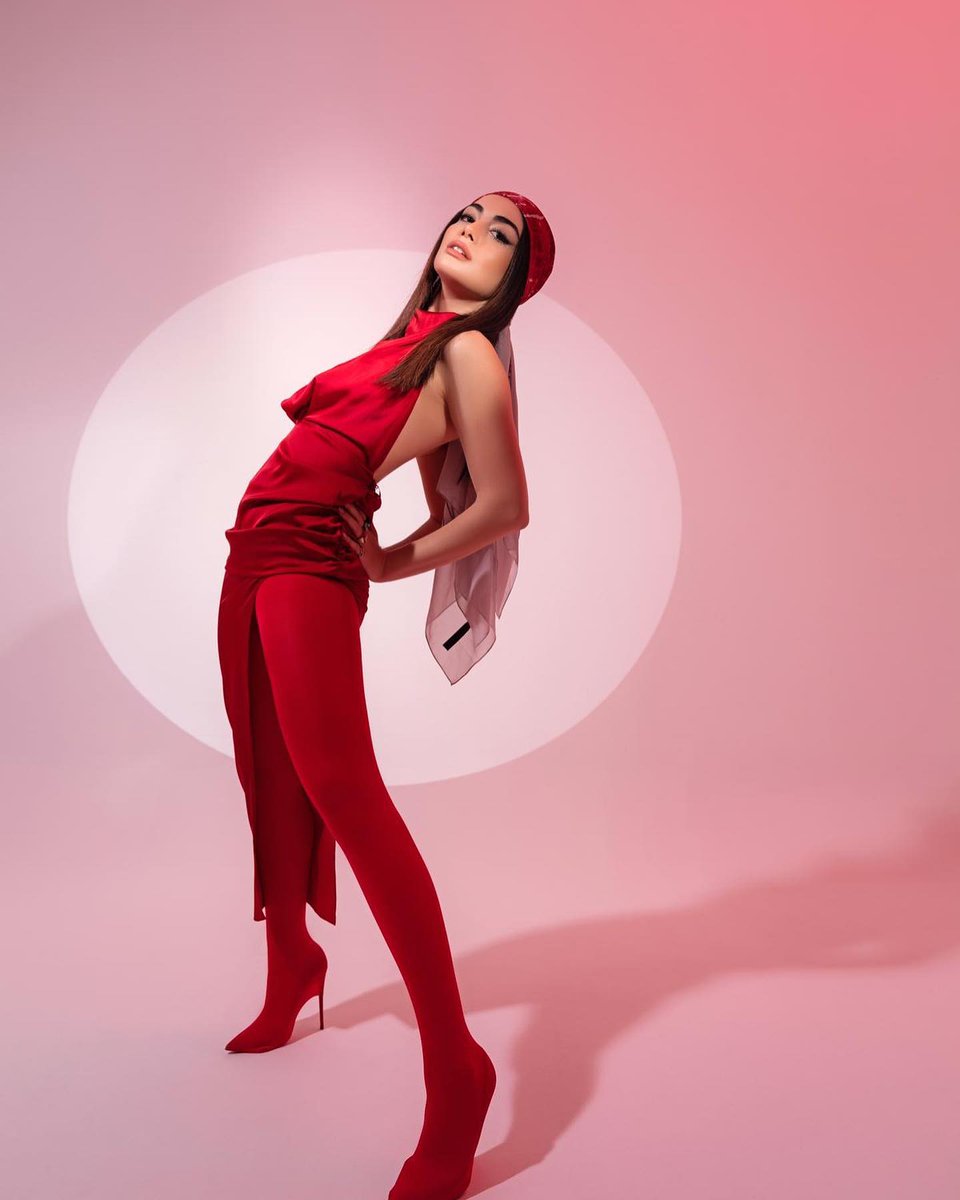 Damn I'm done here! ❤️‍🔥🤤

#ÖzgeYağız