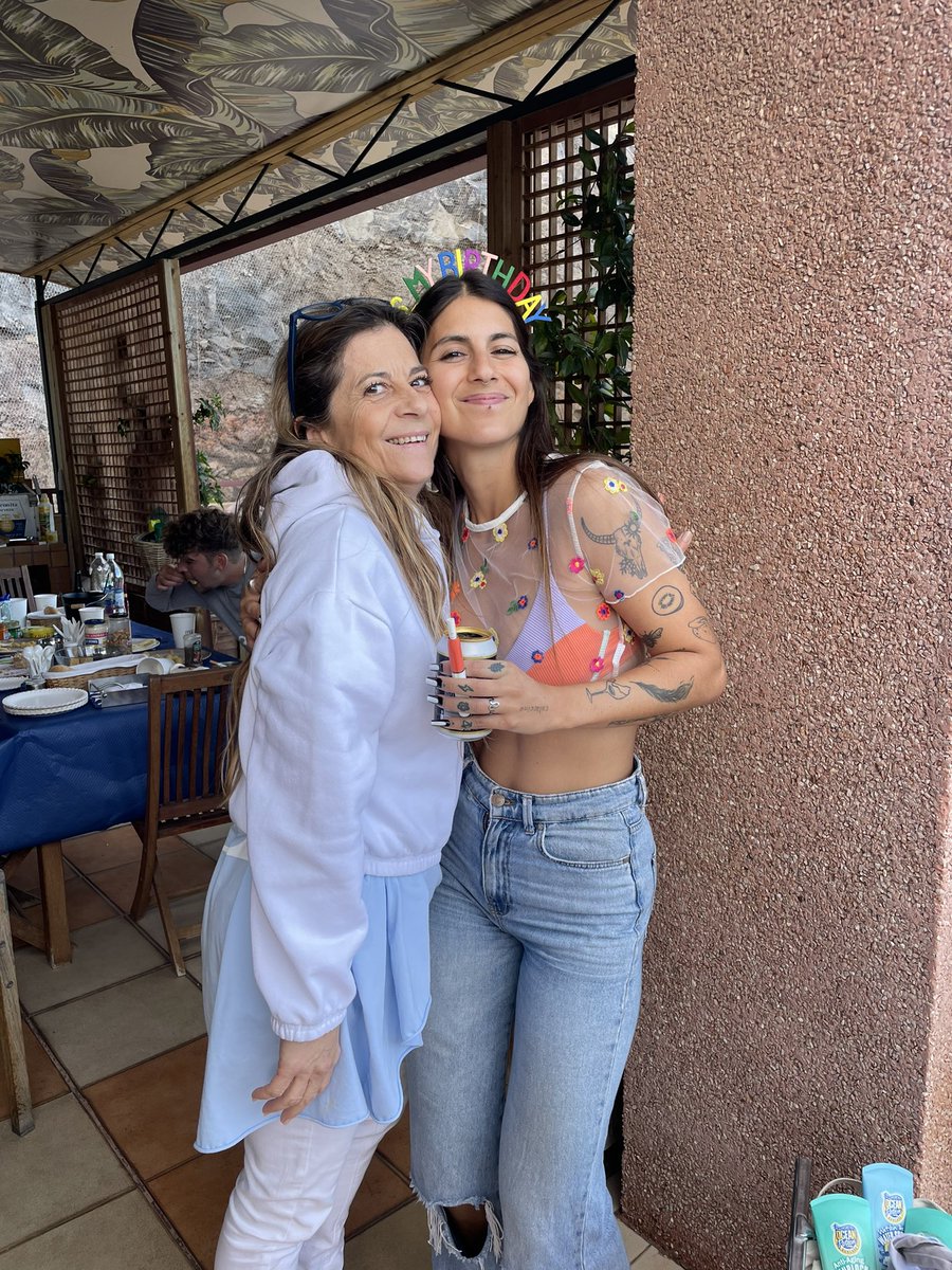 SandraZerolo's tweet photo. Hace unos días celebramos que mi mami hace 26 años que es la mami más guapa del mundo, y quería compartirlo https://t.co/mn46EA9PV8