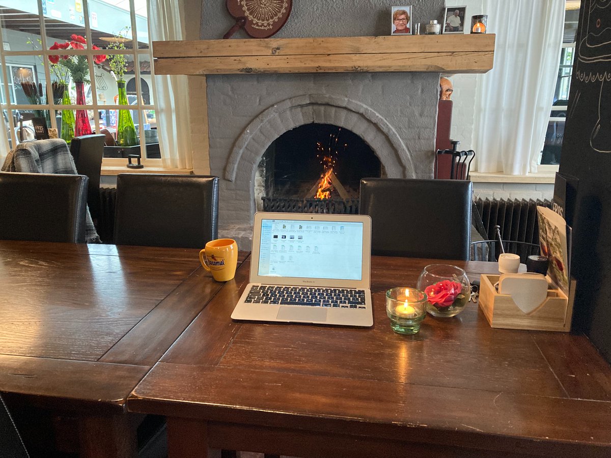 TonOerlemans's tweet photo. Lekker werken bij de openhaard. Ben je het thuis voort beu kom dan lekker #flexwerken #tavernedeposthoorn #oisterwijk #wandelenenwerken https://t.co/vN26HYdIRf