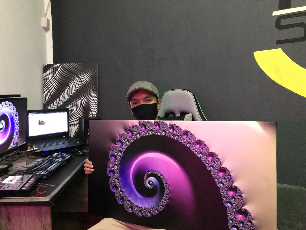 Hi guys! Lama dah tak shill. Bulan baru ni kita start shill unsold work.

First owner akan dapat canvas print 20 x 36" @MindTherapyNFT artwork. Feel free to hit the offer button guys! 

Link ada kt bawah ok. Thank you 🙏💜

app.pentas.io/nft/240619
app.pentas.io/nft/240623

#avcnft