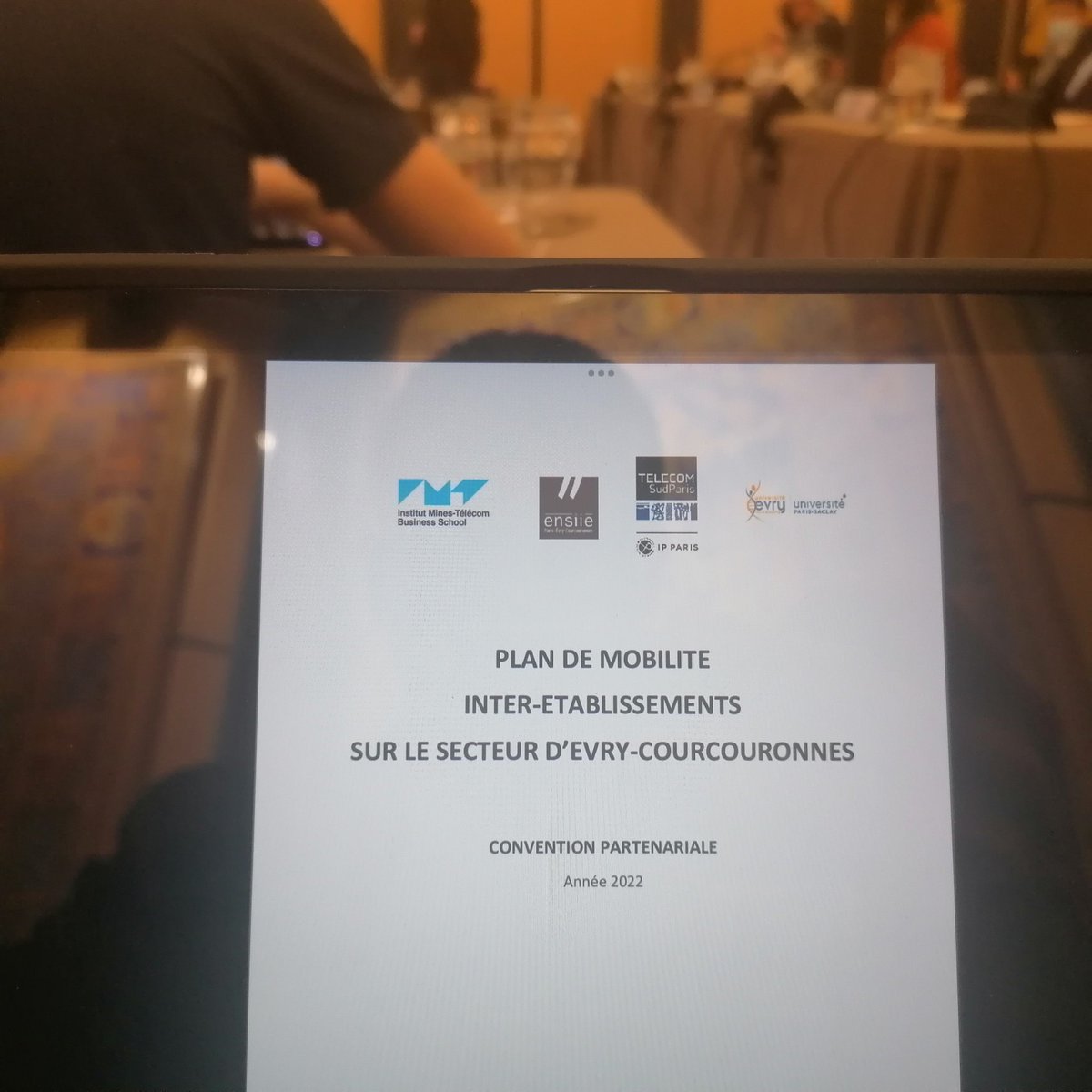 LucasMeslin's tweet photo. 🚲🚲Hier, en Conseil municipal, nous avons approuvé l'intégration de @VilledEvryCourc au Plan de Déplacement Inter-Établissements, en partenariat avec @UnivEvry, @ENSIIE, @TelecomSudParis, @imt_bs et le @CrousVersailles. Bravo pour cette belle initiative locale ! #mobilitedouce https://t.co/O6MPQAsRTU