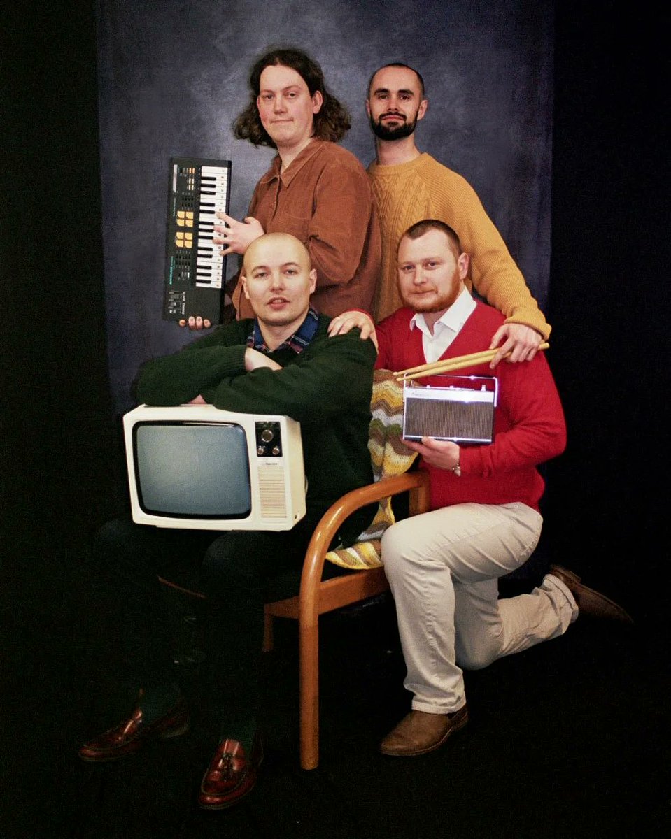 We couldn't be happier to be sharing our latest single 'Thanks a Lot' on 6th May 📺

Find the pre-save link here: linktr.ee/twodaycoma

📸: Seren Carys