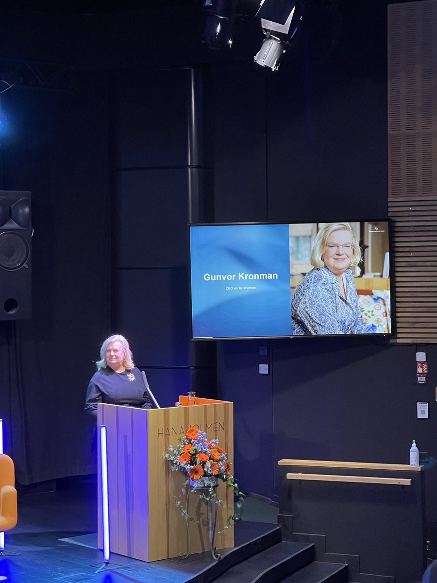 Gunvor Kronman, <a href="/Hanaholmen/">Hanasaari-Hanaholmen</a> CEO

🇫🇮🇸🇪 When it’s difficult to predict the future, you should face any problems with friends. Invest in relationships and synergies. 

The whole idea behind the center of #Hanaholmen is to bring together friends from Sweden and Finland. 👫🏻

#fforum