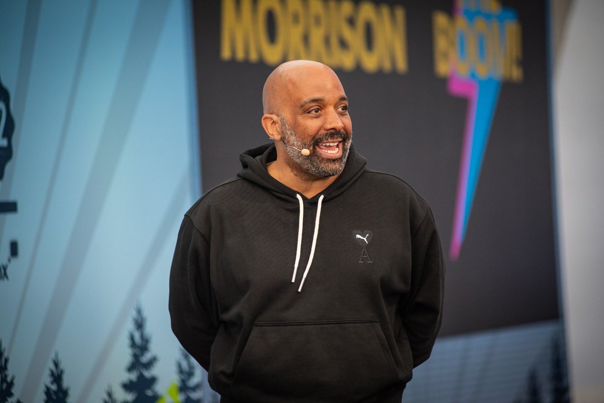 TheBigTVFest's tweet photo. Ready for more? @ScottheBoom is leading the first session on creativity  right now. ☄️#btvf #bigtvfestival 📸@WHLJohnston https://t.co/BahRoBsQBa