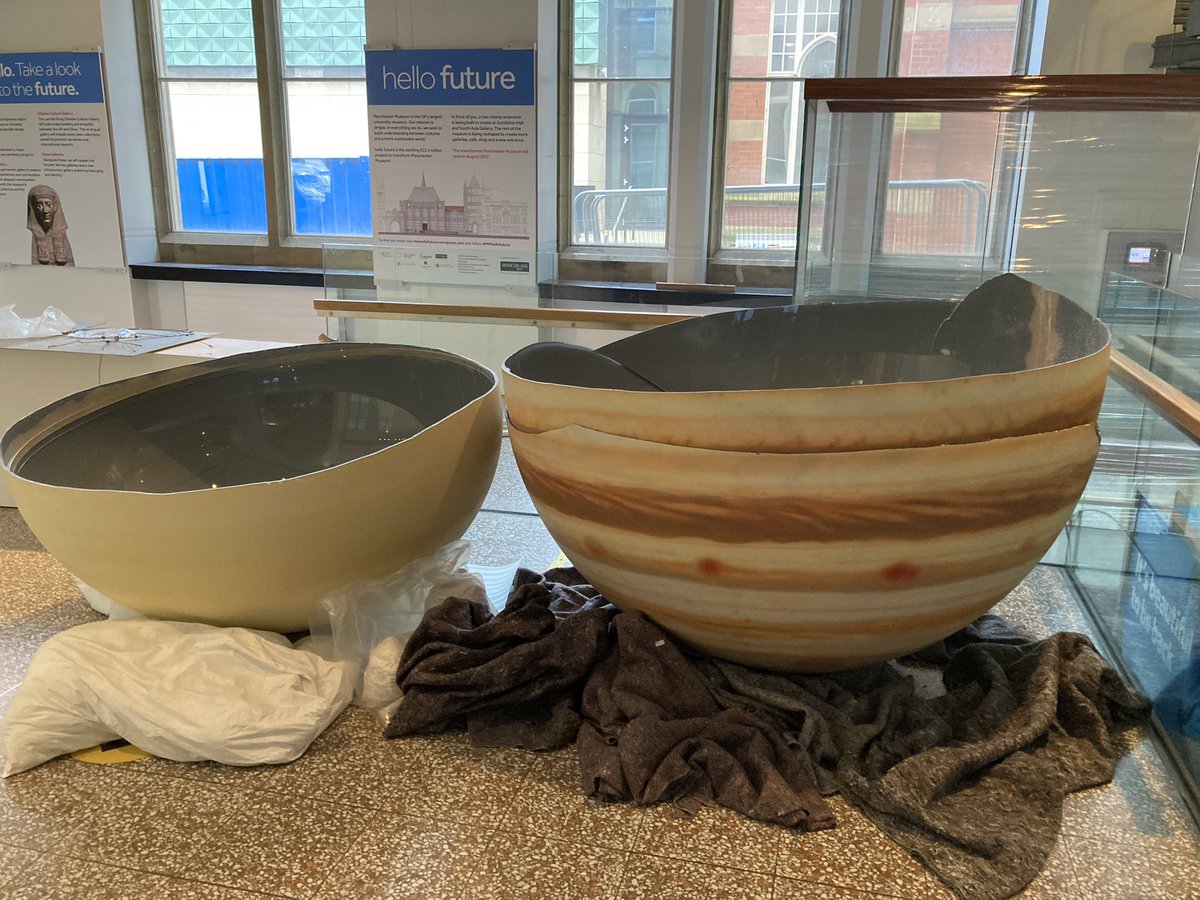 KarenBrackenri3's tweet photo. This is new take on Happy Easter! @McrMuseum Oh eck no chocolate! #MarsTaste #MilkyWay #Planets #NotEdible https://t.co/Zy5bIGJBtY