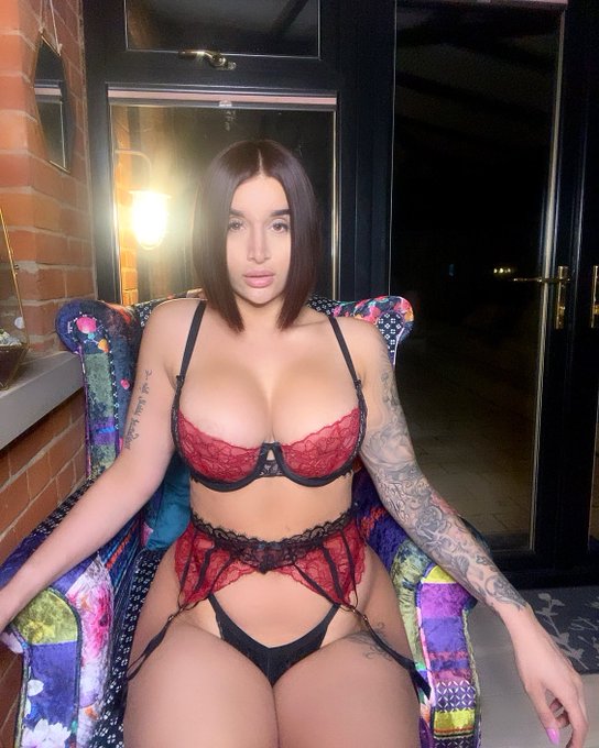 Friday Half Price Sale&hellip; what you waiting for ❤️&zwj;🔥  https://t.co/K19JXQ4uIb https://t.co/qQxBxNMvNp