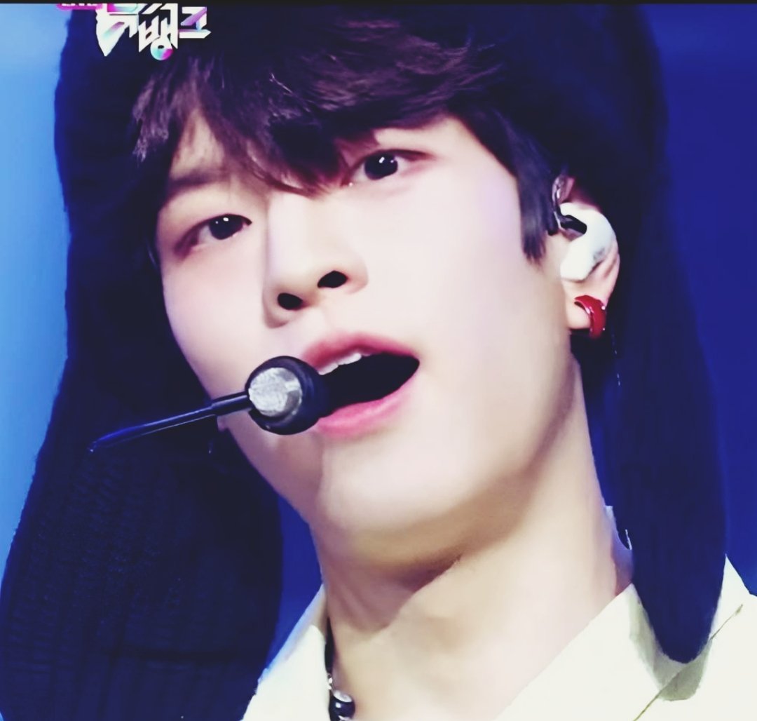 AKyree10's tweet photo. Какой же он кьюти 😍

#seungmin #kimseungmin #straykidd #skz #MANIAC_SKZ  #ODDINARY https://t.co/sOCXD0NSuC