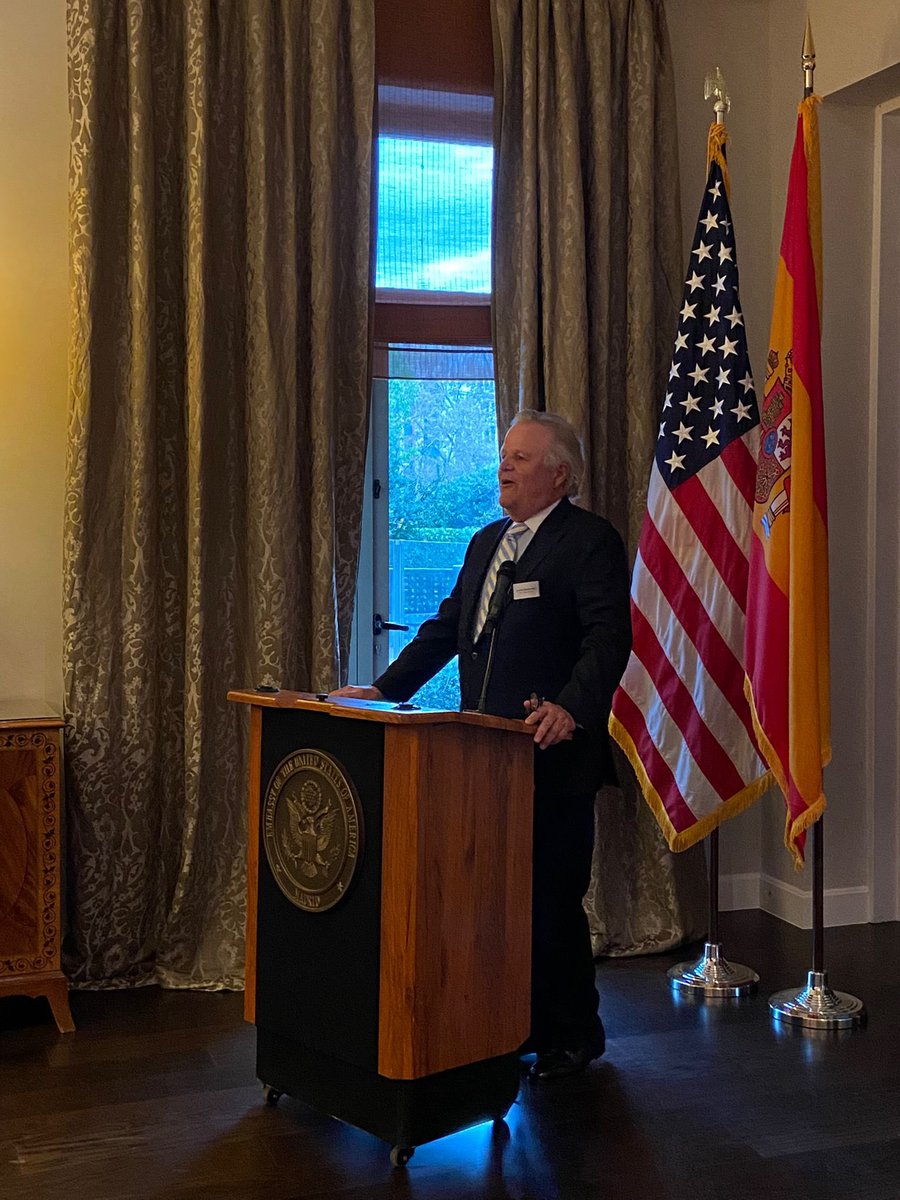 Gracias <a href="/USembassyMadrid/">U.S. Embassy Madrid 🇺🇸🇪🇸</a> <a href="/gmfus/">German Marshall Fund</a> German Marshall Fund a su Presidente  J. Robinson y a <a href="/kristinakausch/">Kristina Kausch</a> Por el evento con nuestros IVLP y por las posibilidades de construir juntos una red más fuerte + diversa + global <a href="/vcjefferson/">VIACírculoJefferson</a> <a href="/StateIVLP/">IVLP</a> <a href="/ECAatState/">Educational & Cultural Affairs—U.S. Dept. of State</a> <a href="/encarnitadla/">Encarnita Del Amor</a> <a href="/AleixPonsV/">Aleix Pons</a>