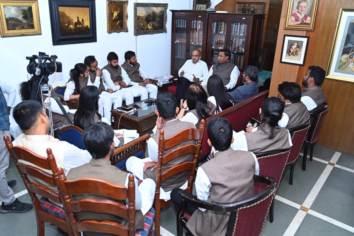 mit_sog's tweet photo. #MITSOG 's MPG 17th batch students interacted with @pbhushan1 - Eminent Lawyer and Social Activist on Day 10 of National Study Tour 2022
#CareerinPolitics #NationalStudyTour https://t.co/XTyd7NsxrQ
