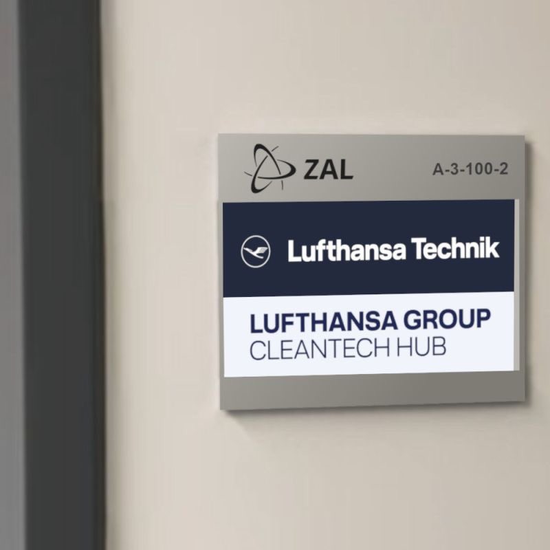 HamburgAviation's tweet photo. Lufthansa Group has opened its 2nd #CleanTechHub office, sharing the facilities of @LHTechnik at Hamburg‘s @ZALTechCenter. The announcement was made at this week‘s Future Aero Night, hosted by @bdlipresse &amp; @aero_lab. https://t.co/SNYx2t4uzp