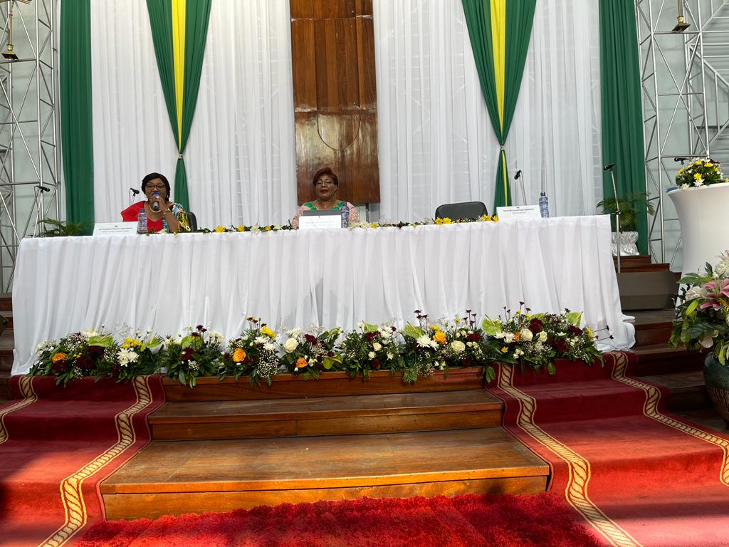 CarineKanku4's tweet photo. #cloture #JIF au centre de gloire Fidélité de Dieu,Dôme du Rocher par un séminaire- atelier autour du thème #femme #chretienne et #leadership pour un avenir #egalitaire et #durable sous le haut patronage de son excellence @GiseleNdayaL @MinGenre_RDC https://t.co/AzLpcptScR