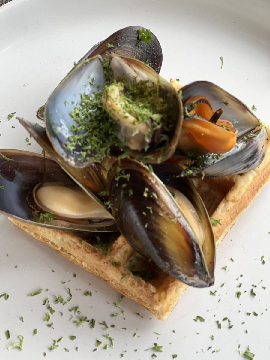 den_anker's tweet photo. It had to happen!
Muffels - the combination of two Belgian Classics - Mussels and Waffles
#DenAnker #Mussels #Waffles #Muffels https://t.co/E4HQEVfEVp