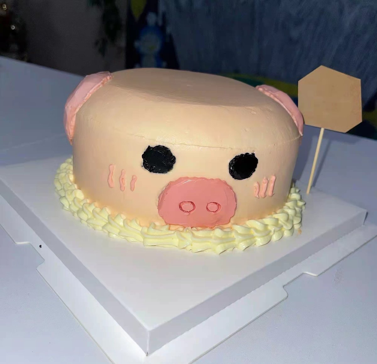 Lacus10347076's tweet photo. What a sense of accomplishment it is to make cakes by yourself.😎😝😎 https://t.co/I4lw8UoA5m