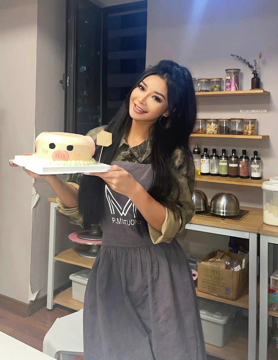 Lacus10347076's tweet photo. What a sense of accomplishment it is to make cakes by yourself.😎😝😎 https://t.co/I4lw8UoA5m