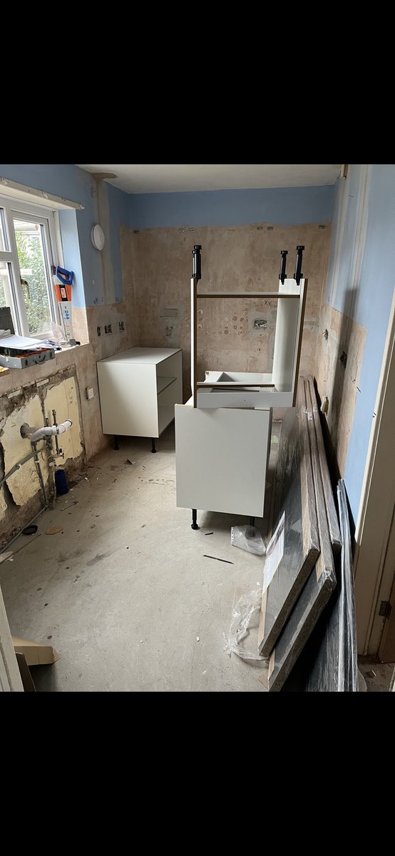 gradeinthetrade's tweet photo. Kitchen and splashbacks in and ready for painting and flooring #Agrade https://t.co/UuTPvRxyDT