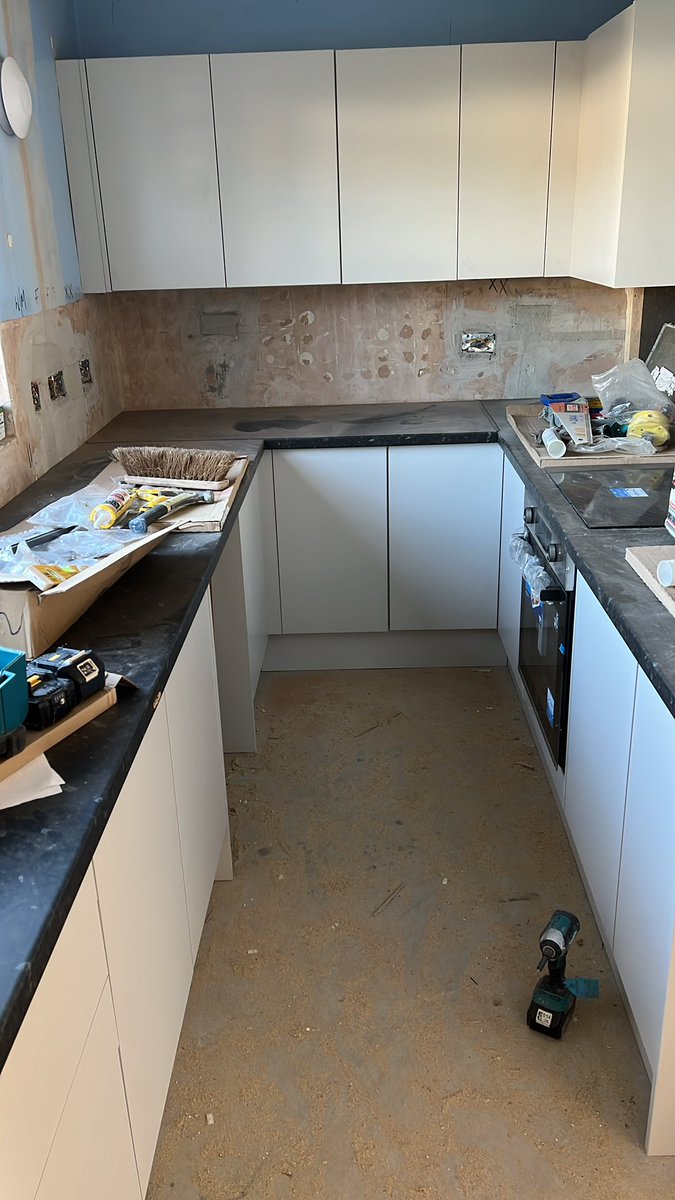 gradeinthetrade's tweet photo. Kitchen and splashbacks in and ready for painting and flooring #Agrade https://t.co/UuTPvRxyDT
