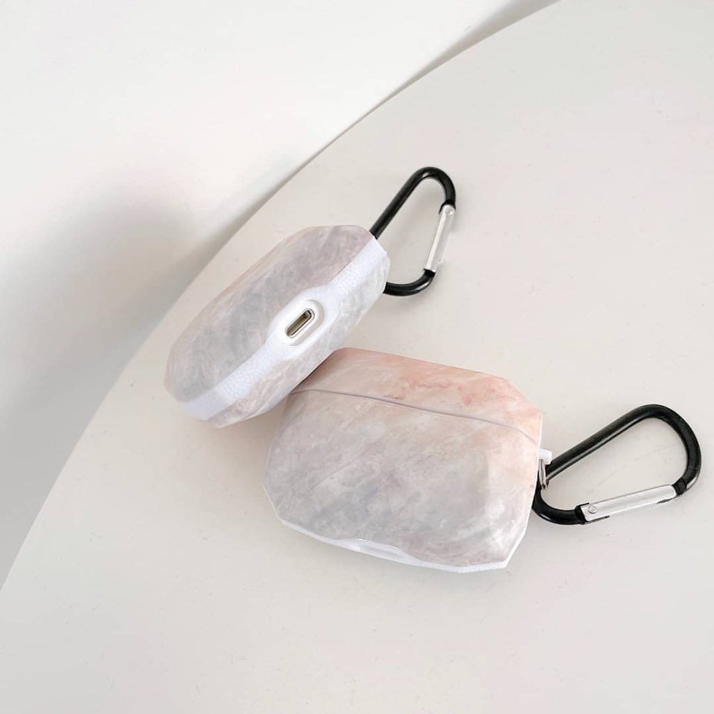 cuqc4ke's tweet photo. 🌷 แอร์พอดทรงก้อนหินอ่อนเทาส้ม
〰️ ราคาชิ้นละ 195 บาท
〰️ Airpods 1/2/3/pro
〰️ เคสยางนิ่มคลุมรอบ (แถมห่วงสีดำ) เคสยางใส่ได้กับแอร์พอดแท้เท่านั้น

ค่าส่ง ลทบ 30 ems 50
ไม่บวกเพิ่ม https://t.co/M74cZwRGnl