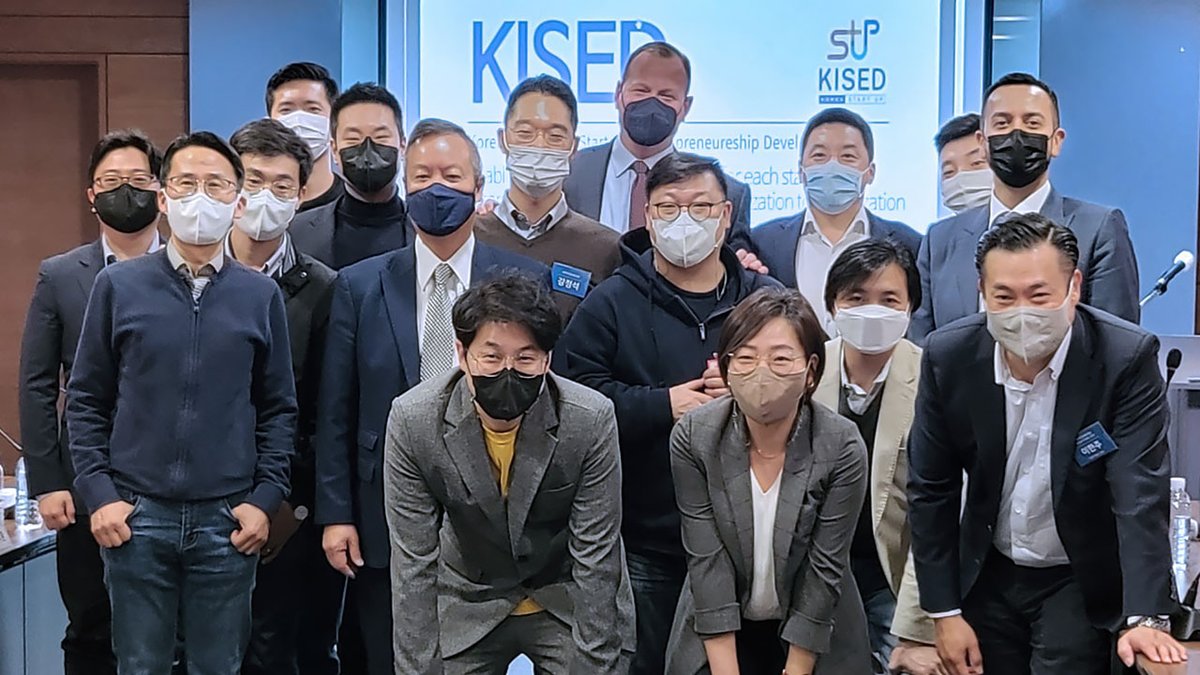 SyncTree_Studio's tweet image. #Ntuple gave a presentation at the #IR event on the 29th. #Robert F. Smith, the CEO of #Vista Equity Partners, the world&apos;s Top three software investor was invited to the event to explore investment opportunities!🤩
▶Read more: bit.ly/3qVjxoK