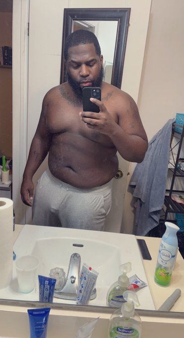 Y&rsquo;all sleep? I&rsquo;m still husky. Just for now. Anybody want some husky boi Dick before I tone this shit<a href="/tag/onlyfans"class="tags"><span>#onlyfans</span></a><a href="/tag/contentcreator"class="tags"><span>#contentcreator</span></a><a href="/tag/sellingcontent"class="tags"><span>#sellingcontent</span></a>