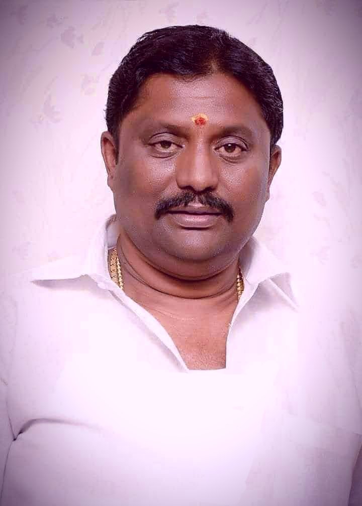 IDWingPandiAMMK's tweet photo. #MMTMP
மராட்டிய மாநில தேவர் முன்னேற்ற பேரவை தலைவரும், சிவசேனா மும்பை தாராவி தாலுகா தலைவர், தெய்வத்திரு, PSK. முத்துராமலிங்கம் தேவர் அவர்களின் 4ஆம் ஆண்டு நினைவு தினத்தன்று போற்றி வணங்குகிறோம்...
@CMOMaharashtra @AUThackeray
#MMTMPRemembersPSKMT #MumbaiDharaviPSKMT https://t.co/OIQzj1NMTQ
