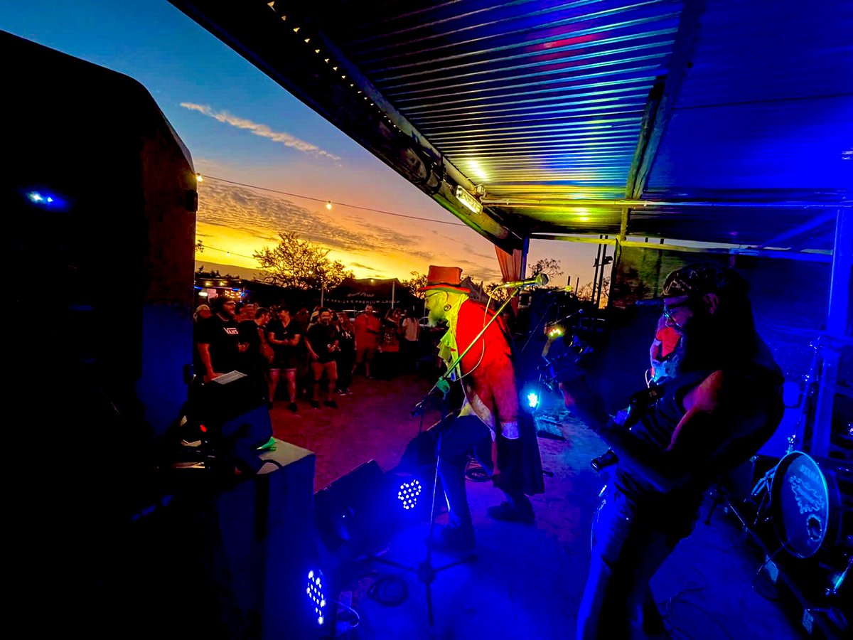 Oooooga booooga in your face! 📸<a href="/JackParow/">Jack Parow</a> at Bos Boogie Fest!