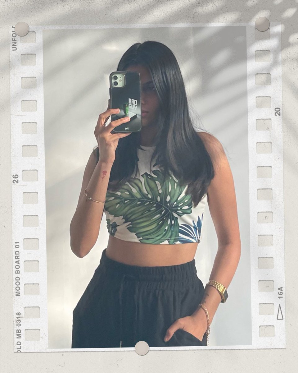daily_objects's tweet photo. She’s the bad guy!
Cases so stylish, you might wanna plan an #OOTD around it.
Check out the latest accessories for your gadgets at #DailyObjects and be the coolest kid on the block.
#DailyObjects #OOTD #BeLessOrdinary #PhoneCaseCovers https://t.co/BFokaRSP20
