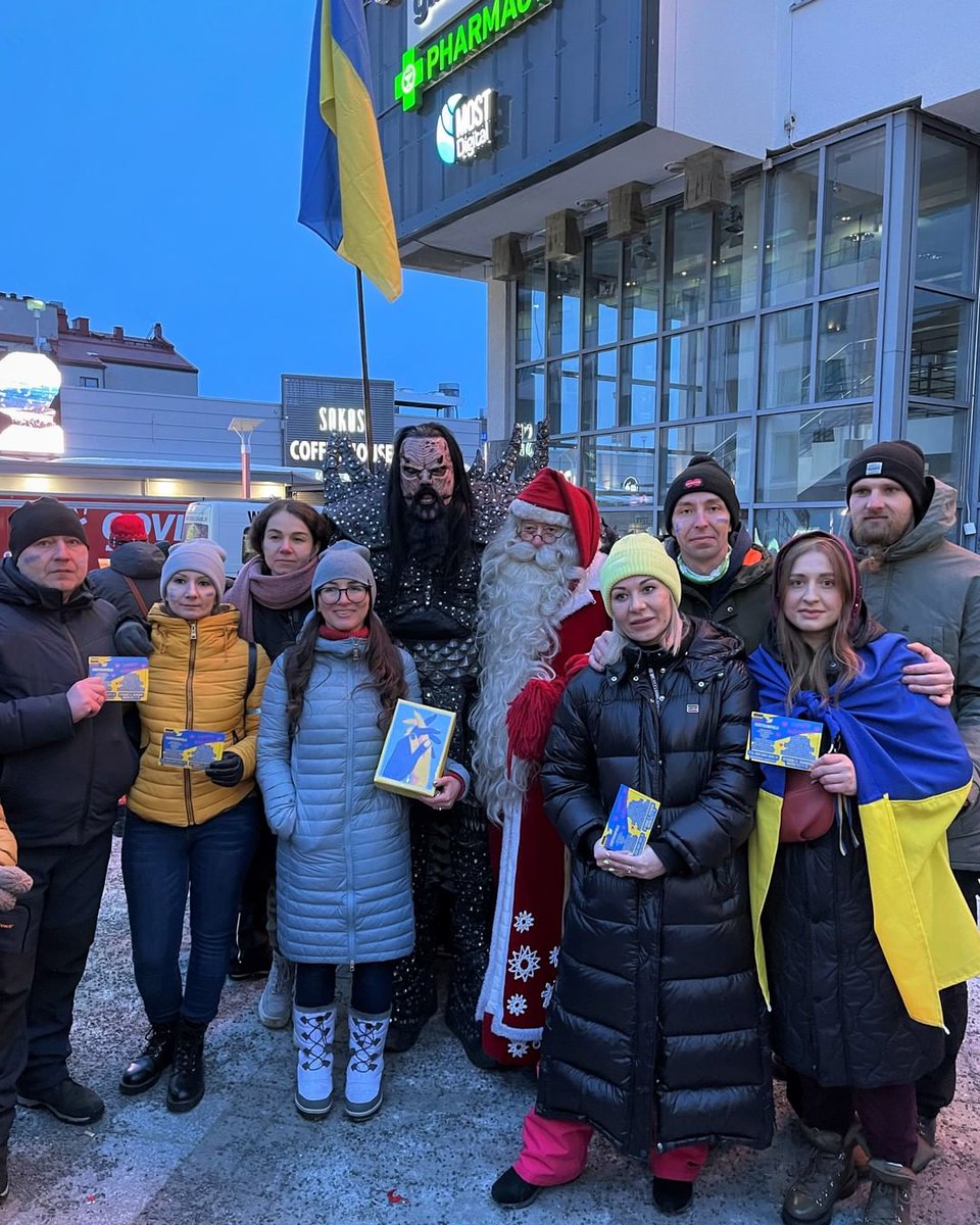 finlandinhanoi's tweet photo. The #ArcticDesignWeek occurred last week in Rovaniemi, Lapland.
This year, the event called for peace in Ukraine, featuring special guests â rock band #Lordi, pop-kantele player Ida Elina and ⊠#SantaClaus.
@MusicIda #joulupukki @LORDIOFFICIAL
photo: @VisitRovaniemi, Roope HöynÀ https://t.co/Hv50QzDtN7