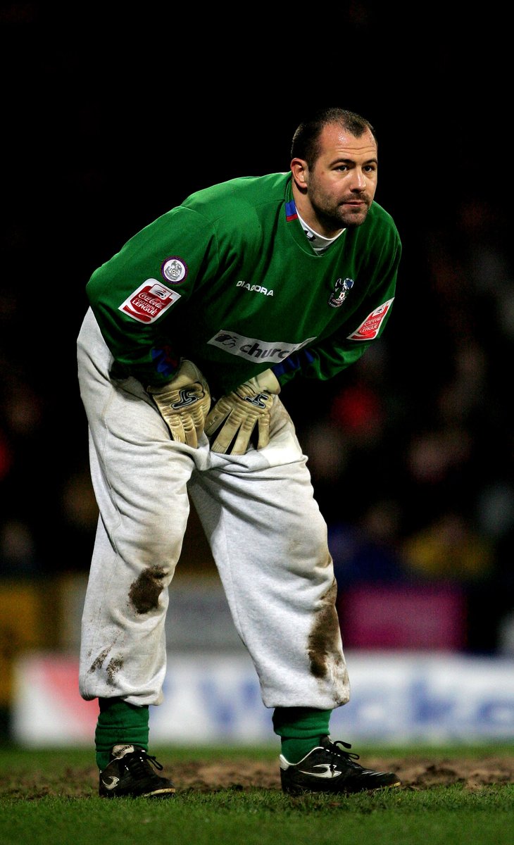GoalTurkiye's tweet photo. 🎂 Gabor Kiraly ve eşofmanları 46 yaşında 🇭🇺 https://t.co/kzicojZngW