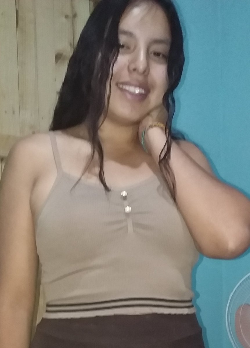 AmorozaJunzin's tweet photo. Estoy aburrida alguien para platicar q m proponga un tema entretenido https://t.co/hYGg1UYYTw