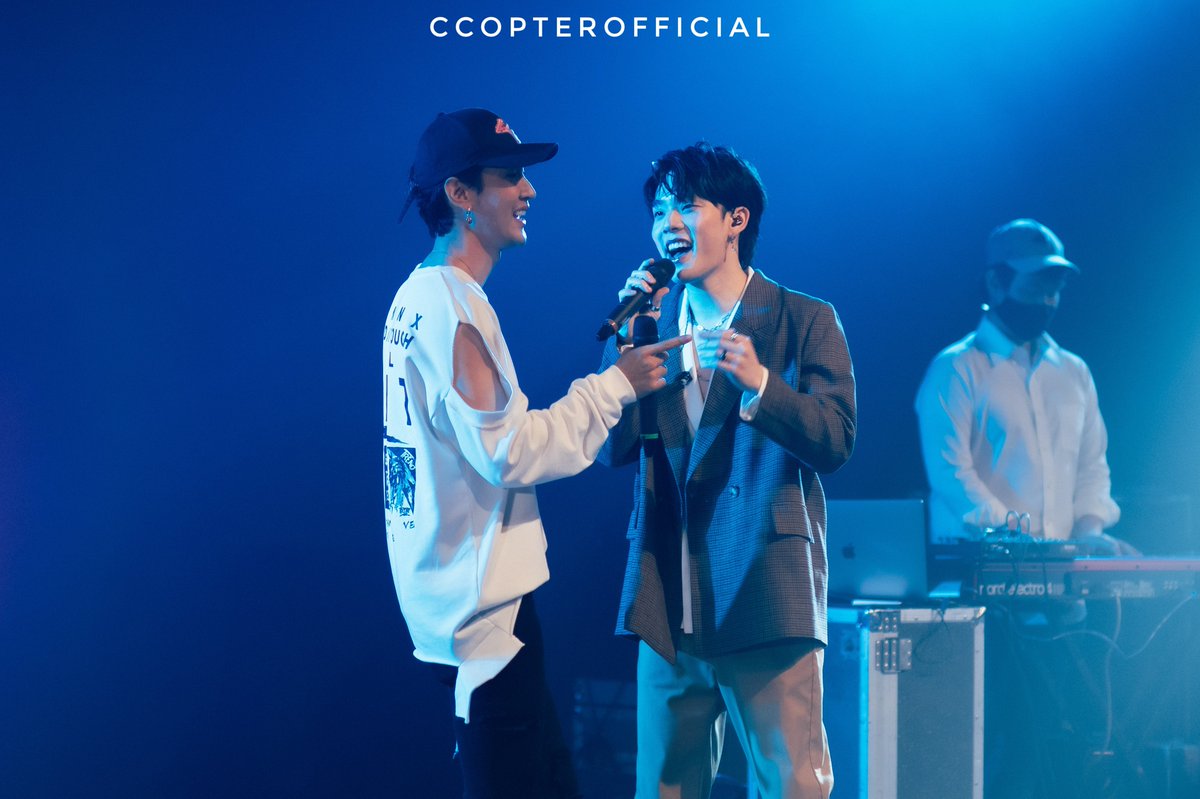 ccopterofficial's tweet photo. HBD @KiimMon งับ มีความสุขมากๆ งับ เป็นคุณลุงที่สดใส ใส่ใจแบบนี้ตลอดไป และขอให้ไม่ปวดหลังงับ (คุณคอป นำปวดหลังไปแล้ว 🤣🤣)  #0104KIMMONDAY  #CTRPANUWAT  #ขุณขิมมอญ https://t.co/kgDubcRDGz