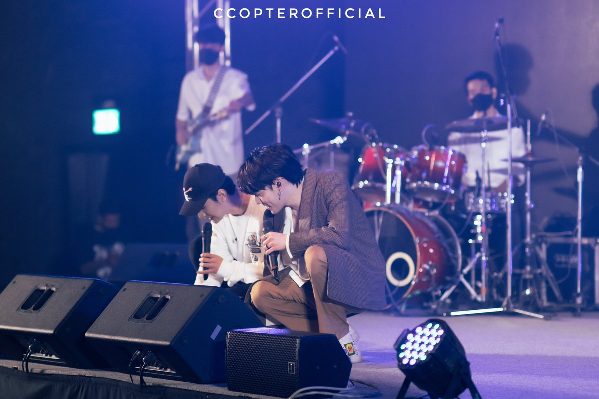 ccopterofficial's tweet photo. HBD @KiimMon งับ มีความสุขมากๆ งับ เป็นคุณลุงที่สดใส ใส่ใจแบบนี้ตลอดไป และขอให้ไม่ปวดหลังงับ (คุณคอป นำปวดหลังไปแล้ว 🤣🤣)  #0104KIMMONDAY  #CTRPANUWAT  #ขุณขิมมอญ https://t.co/kgDubcRDGz