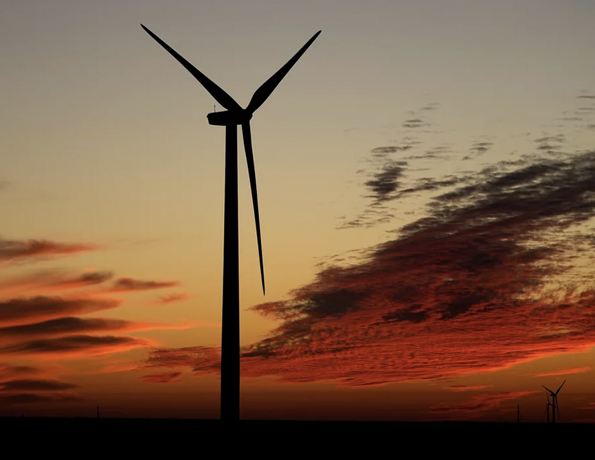 Misinformation is derailing renewable energy projects across the United States. #CleanEnergy competitors must often overcome misrepresentation and the mistrust that follows. 
npr.org/2022/03/28/108… via <a href="/NPR/">NPR</a>