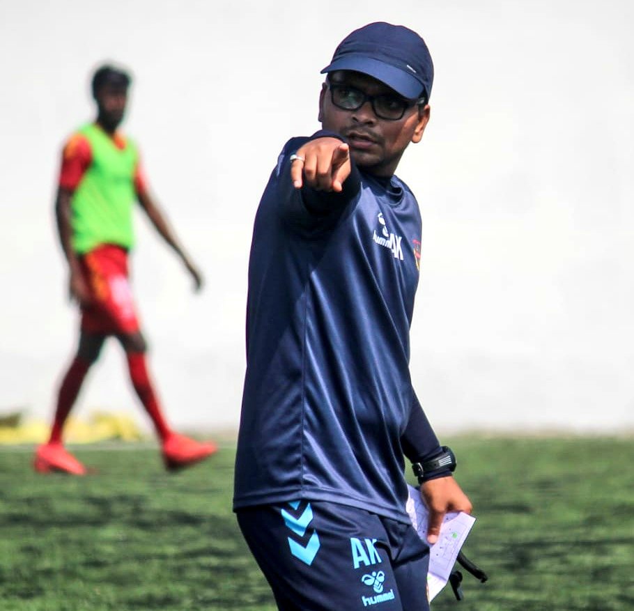 mumbaikenkrefc's tweet photo. Gaffer's thought 💬 ahead of #SDECKEN:

“It’s important for us to be in control of the game throughout the 90 minutes. We want to improve our attack and capitalize on our chances”

- Akhil Kothari, Head Coach

#SDECKEN #GoKenkre https://t.co/tkYxQrdVdn