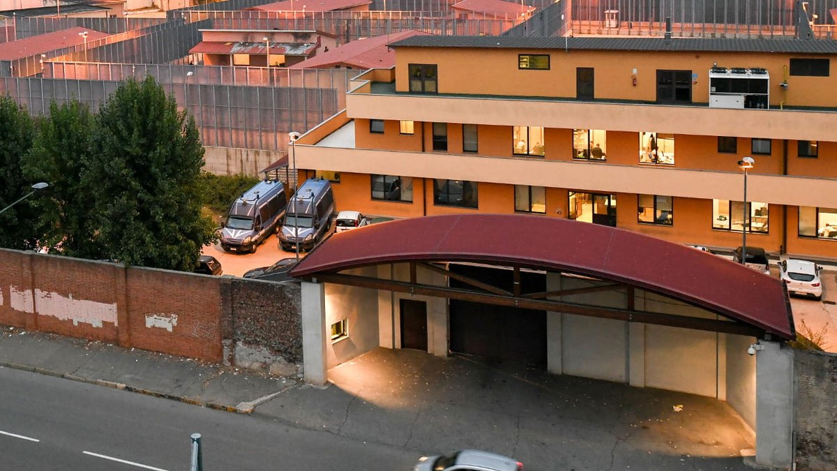 Ieri visita al CPR Brunelleschi. Primi accordi di collaborazione e condivisione delle problematiche e delle possibilità di maggior apertura verso il territorio!
#diritti #cpr #Torino
