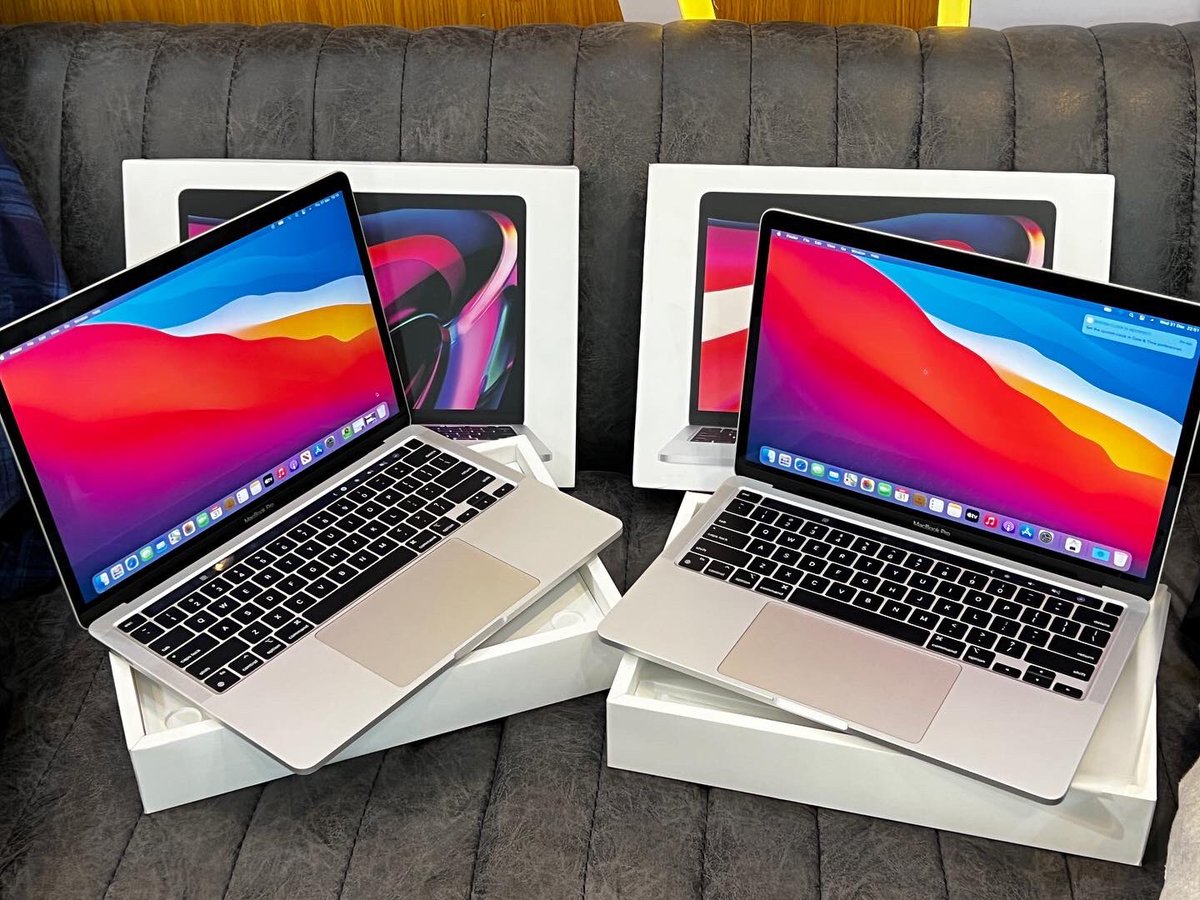 obenginetech's tweet photo. Open Box MacBook Pro 2020/2021
M1 chip
512GB SSD
8GB RAM
TouchID & TouchBar
BigSur MacOS
Price- 690k
#obengine https://t.co/0c3c3DvG9N