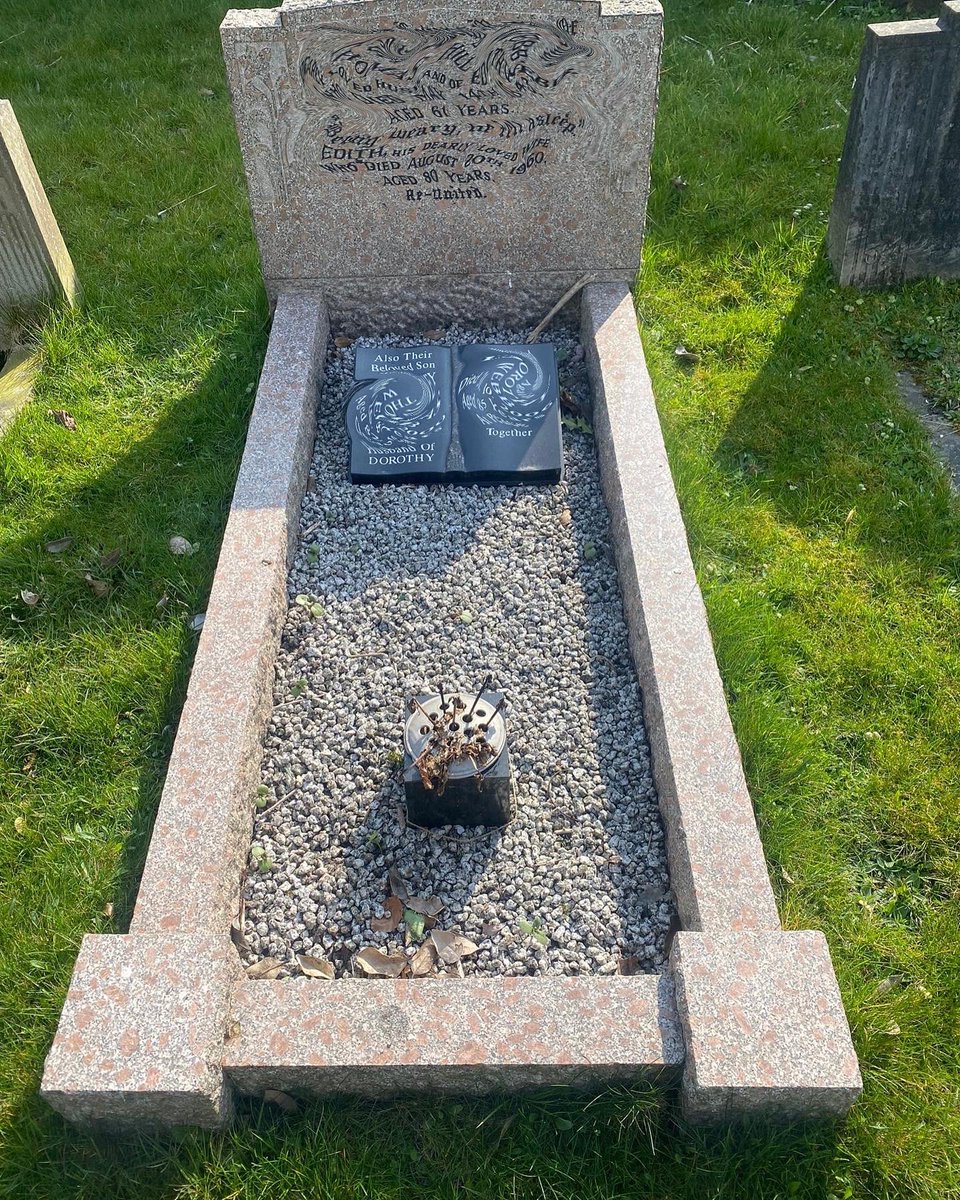 Graveone's tweet photo. Remembering You Grave Tending, tending graves across the uk either scheduled visits or one off deep cleans #grave #gravestone #marble #granite #nationwide https://t.co/uzpg8FVCyB