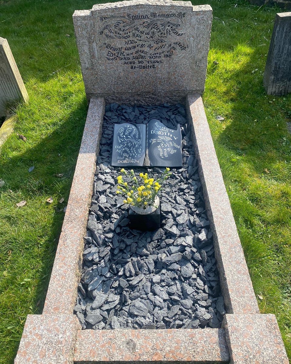 Graveone's tweet photo. Remembering You Grave Tending, tending graves across the uk either scheduled visits or one off deep cleans #grave #gravestone #marble #granite #nationwide https://t.co/uzpg8FVCyB