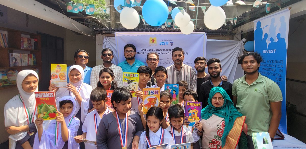 altamisnabil's tweet photo. 2nd Book Corner Inauguration at Saptabarna Biddyaniketan, Ulon, Rampura &amp; Cultural Competition Prize Giving Ceremony from JCI Dhaka West Project, "Amar Boi" (আমার বই).

#JCIDhakaWest #JCIBangladesh #AmarBoi #Project #LifeAsPresident https://t.co/XXSUWocFXf