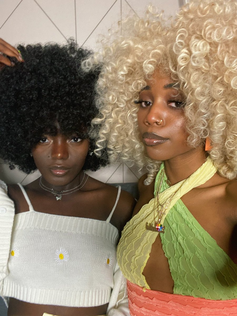 SYNEMAofficial's tweet photo. happy birthday glowwww🤩 enjoy your day bby💓✨🥳 https://t.co/gozU4D00rJ