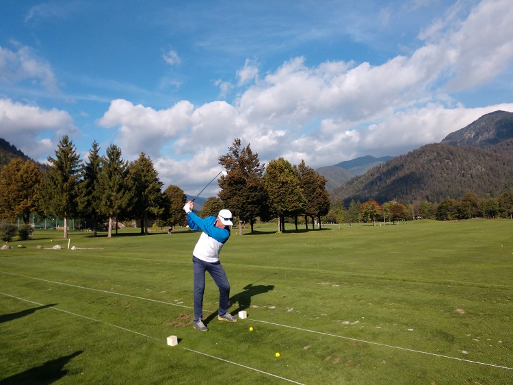SonoitaliaInfo's tweet photo. #Aktivurlaub im #Dreiländereck rund um #Tarvis bedeutet nicht einfach Sport im Freien, sondern auch Golf ohne Grenzen, wie im #Golfclub „#Golf senza confini #Tarvisio“. 👉https://t.co/lykElsrtTE @Ilfriulivenezia @FVGlive @CiaoNico @IlTarvisiano @hotelilcervo https://t.co/KmfPFChRUw