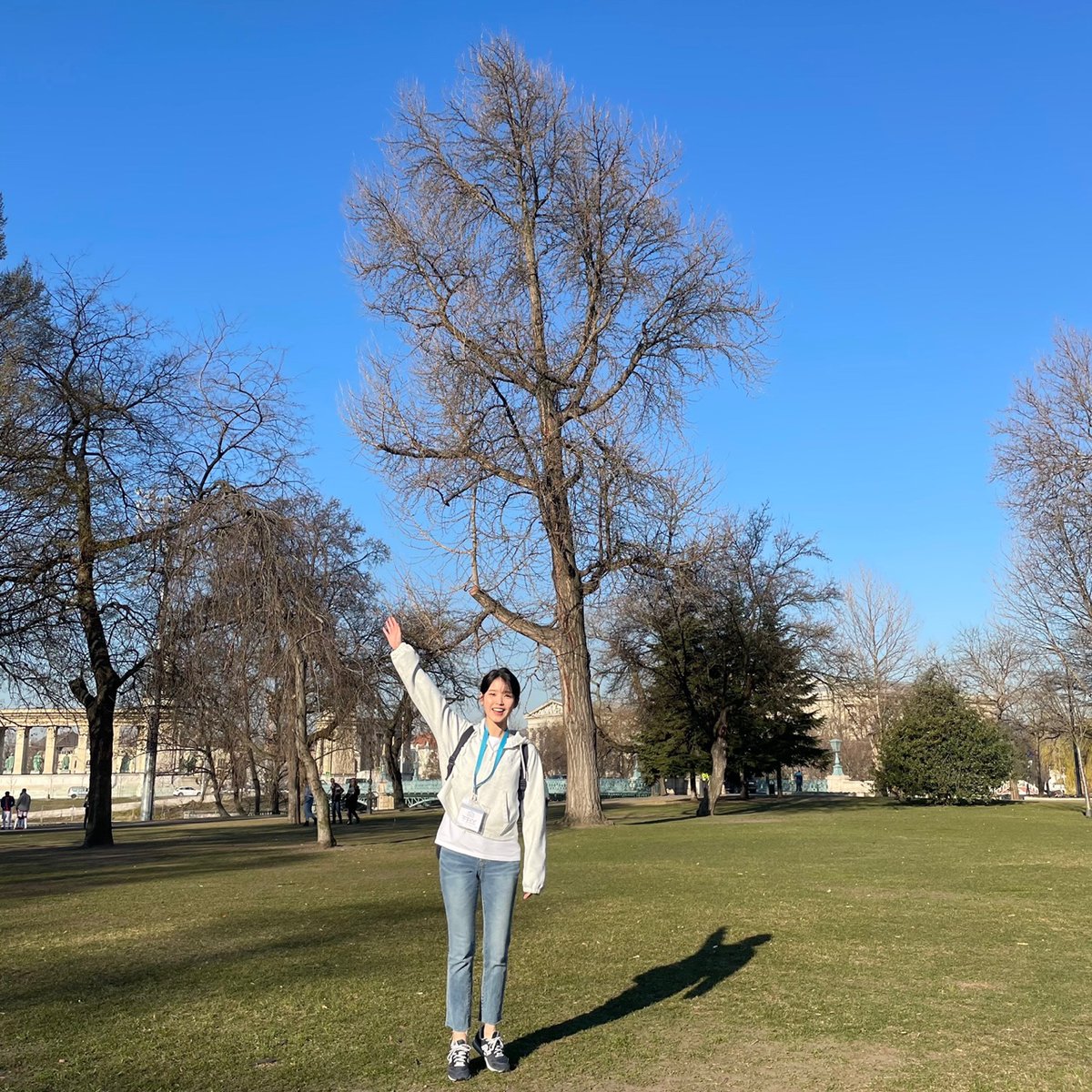아이유(IU) tweet media